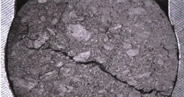 Investigation of Dynamic Fracture Behavior of Graphite